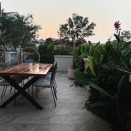 Seaview Holiday Apartments, Ventura Нин Экстерьер фото