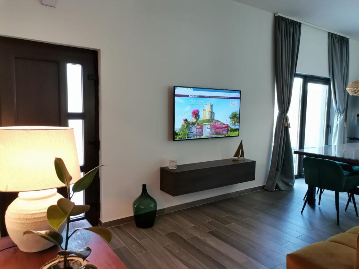 Seaview Holiday Apartments, Ventura Нин Экстерьер фото