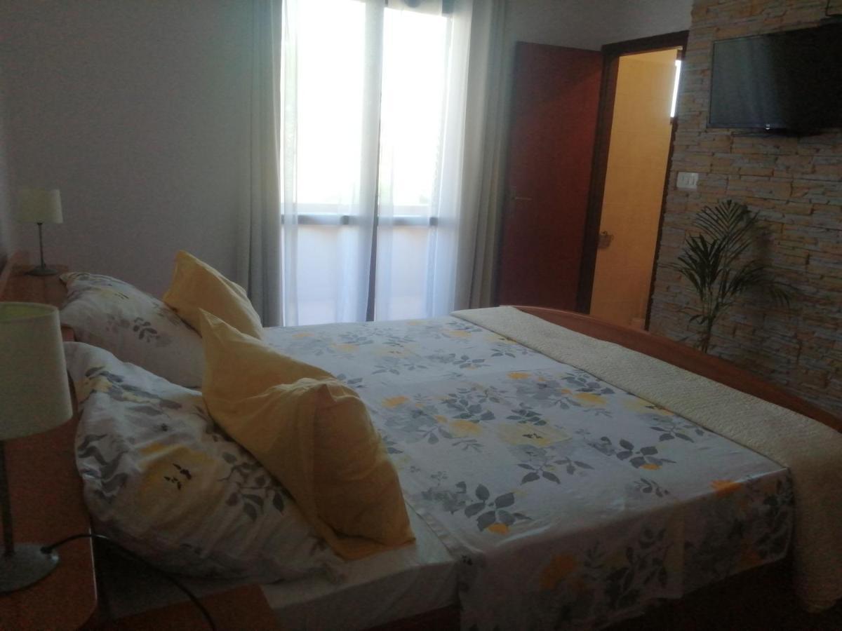 Seaview Holiday Apartments, Ventura Нин Экстерьер фото