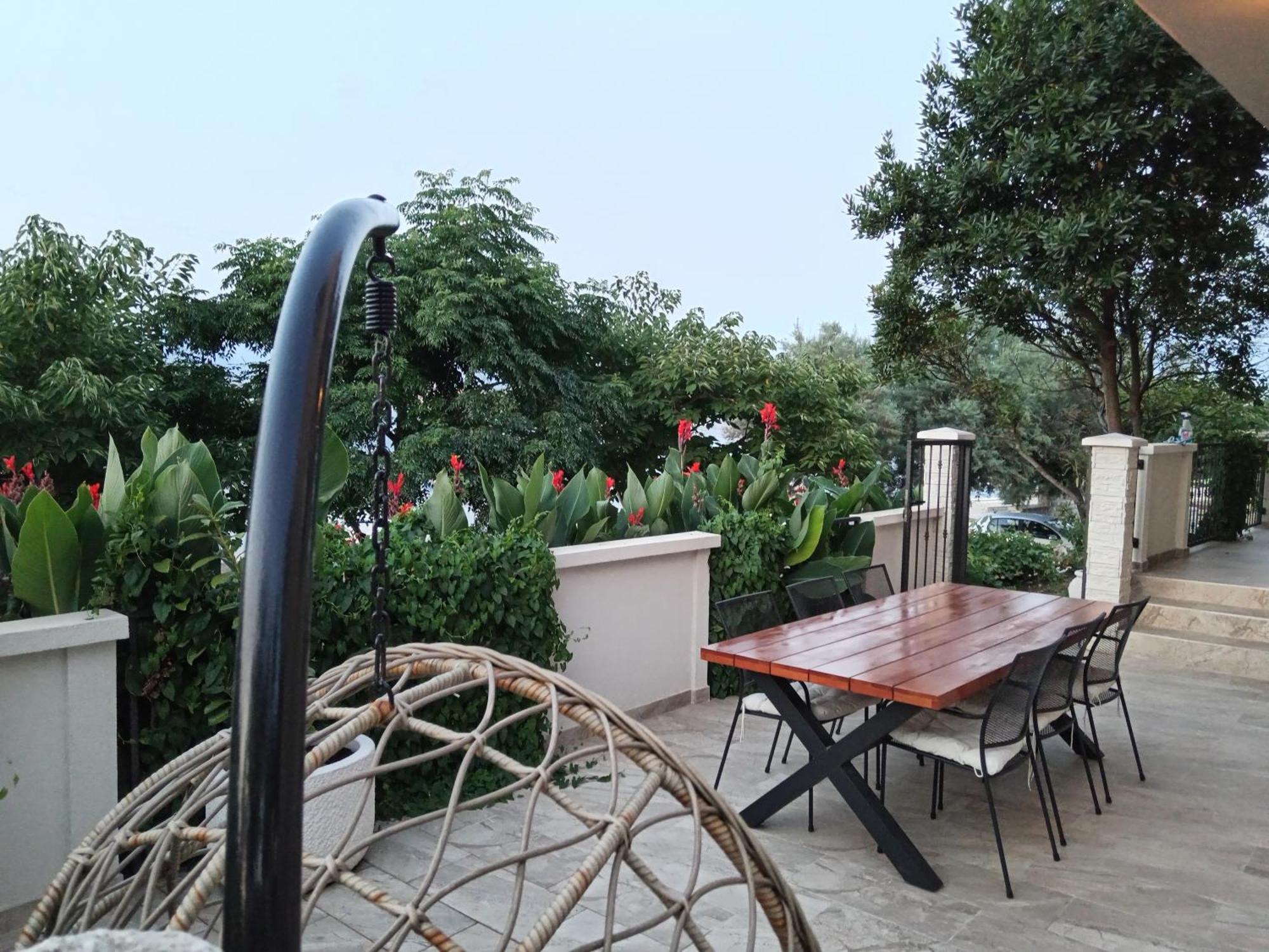 Seaview Holiday Apartments, Ventura Нин Экстерьер фото